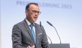 BGM Bernhard Auinger