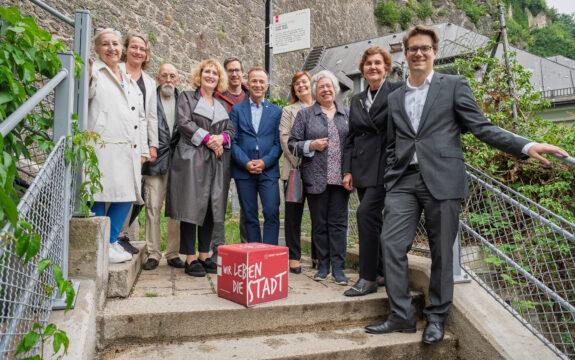 Festakt: Stadt Salzburg benennt Mönchsberg-Treppe nach Musikerin und NS-Opfer Alma Rosé (C) Stadt Salzburg Festakt: Stadt Salzburg benennt Mönchsberg-Treppe nach Musikerin und NS-Opfer Alma Rosé (C) Stadt Salzburg