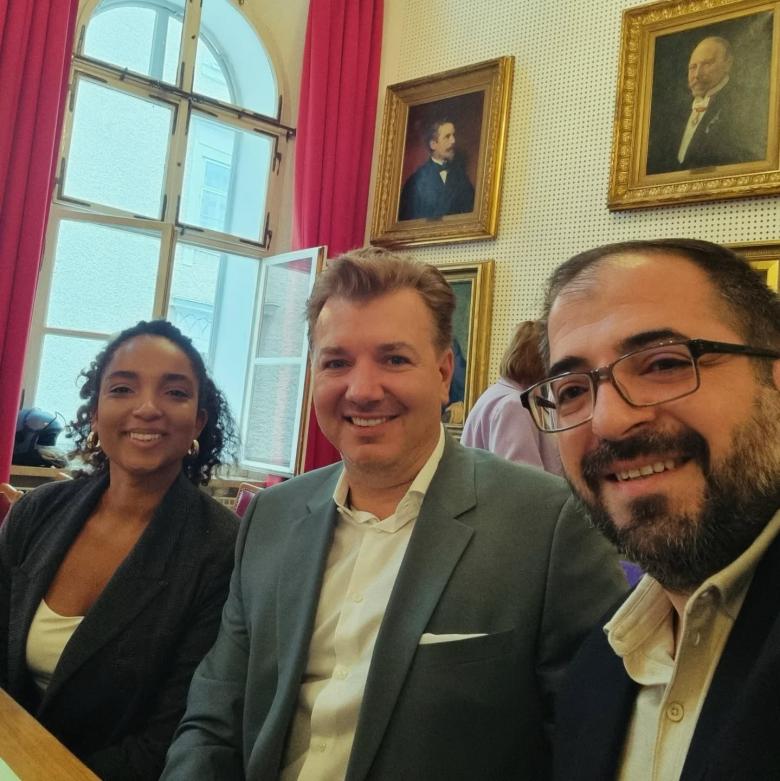 Gemeinderat am 17.9.25 GRin Sade Soyoye, GR Hermann Wielandner & GR Orhan Dönmez (C) O.D. Gemeinderat am 17.9.25 GRin Sade Soyoye, GR Hermann Wielandner & GR Orhan Dönmez (C) O.D.